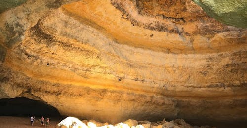 Balade en bateau à la grotte de Benagil & la plage de Marinha avec Baignade avec Blue Ocean Trips Portimao Balade en bateau à la grotte de Benagil & la plage de Marinha avec Baignade avec Blue Ocean Trips Portimao.
