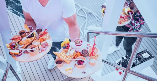 Catamarantocht vanuit La Grande-Motte langs de baai van Aigues-Mortes met brunch met Catamaran Lucile La Grande-Motte Catamarantocht vanuit La Grande-Motte langs de baai van Aigues-Mortes met brunch met Catamaran Lucile La Grande-Motte.