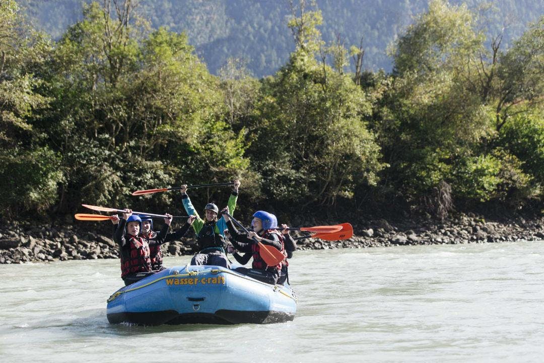 rafting_family_oetztal_feat_dest_tile_pixabay_free_usage Rafting einer Familie mit Kindern im Ötztal